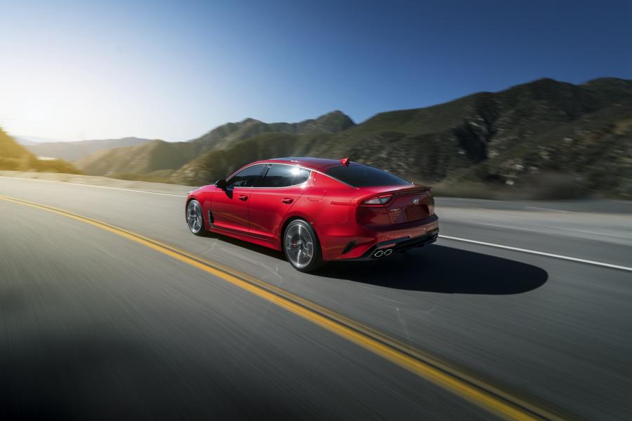 Kia Stinger GT (CK) 2017 года  (NA) (фото 23 из 50)